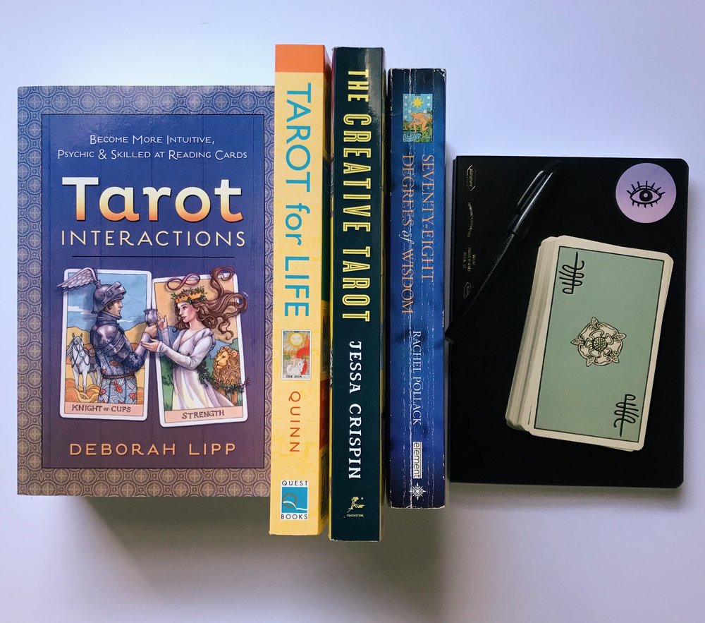10 Best Tarot Books for Beginners and Pros