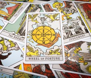 8 Best Psychic & Tarot Cards
